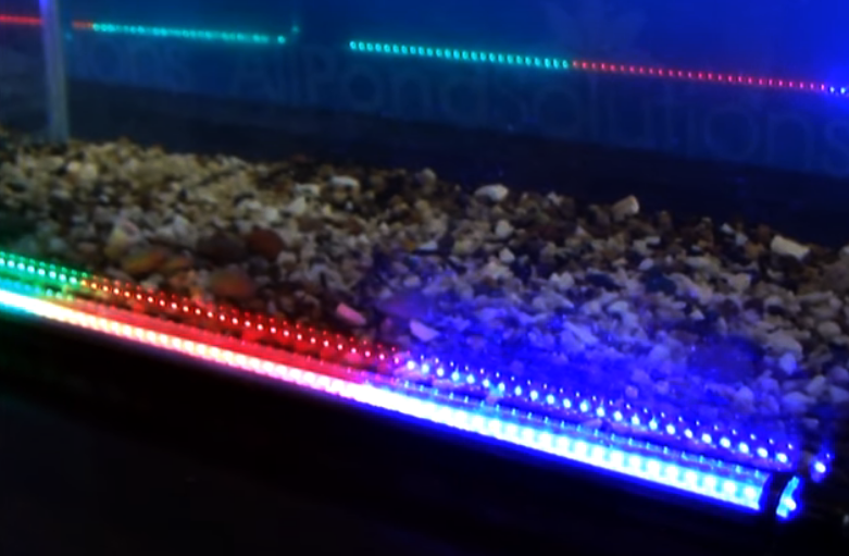 Подводная подсветка Boyu LSL LED 2 Вт. (4 цветных секции с переключением цвета)